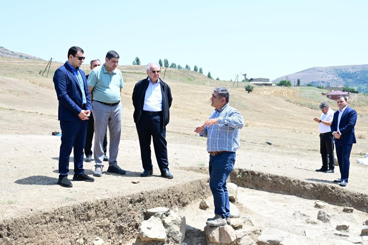 Mədəniyyət naziri Yardımlıda aparılan arxeoloji tədqiqat işləri ilə tanış olub - FOTOLAR